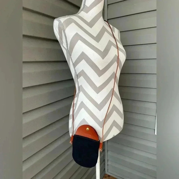 PASSAGE ONE BALI CROSSBODY BAG - BLACK - Picture 1 of 6